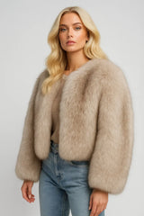 Ikonikus utcai divathét luxus márka Gardient Cropped